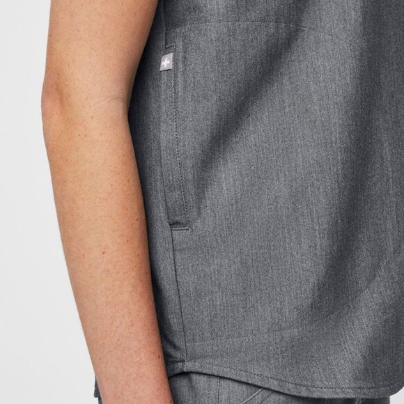 Figs Rafaela Oversized Scrub Top in Graphite - Picture 4 of 15